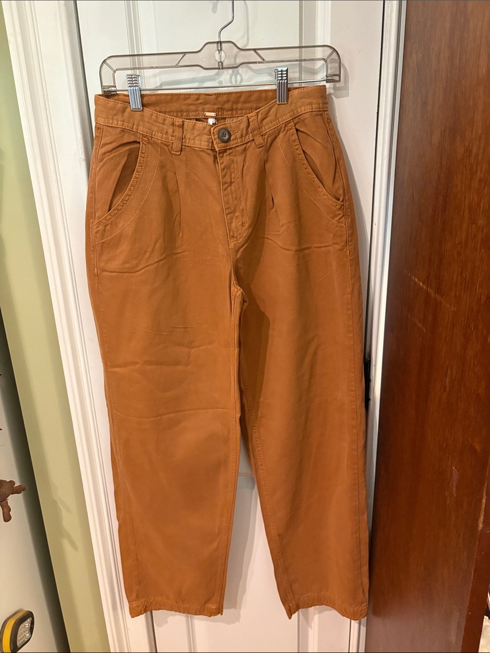 Free People women’s Chino Pants in Warm Rust Brown new no tags sku TR113